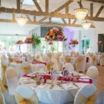 Décoration événementielle en ballons réalisée par Crush Event pour un mariage.
